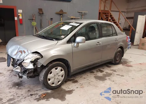 2011 Nissan Versa 1.8S z USA, uszkodzony, nr VIN 3N1BC1AP3BL444001